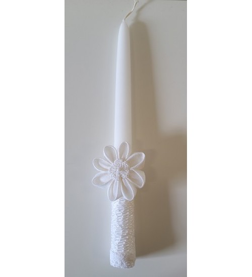 Krikšto žvakė su papuošimu - kaspinėliu 30 cm. Spalva balta gėlyte
